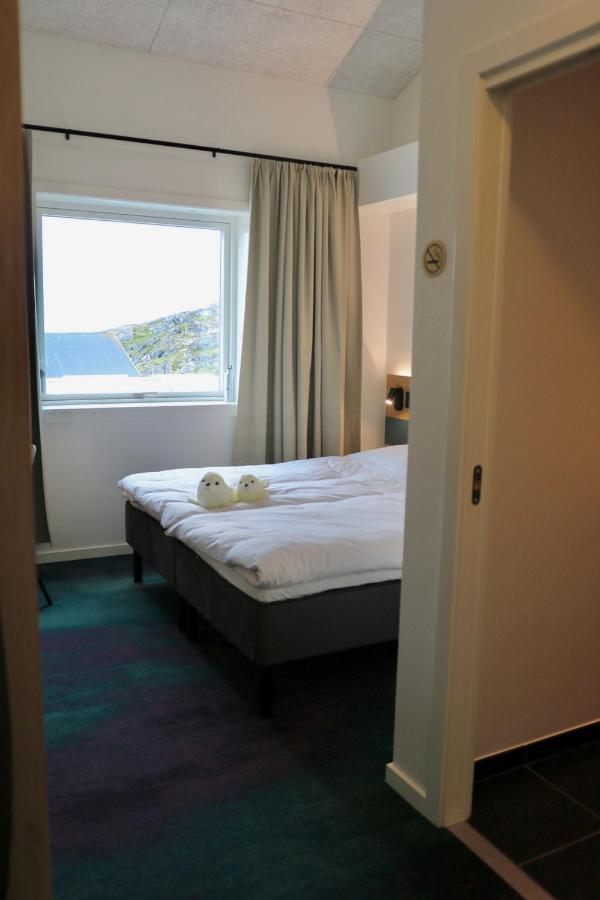 Hotel Aurora 努克 外观 照片
